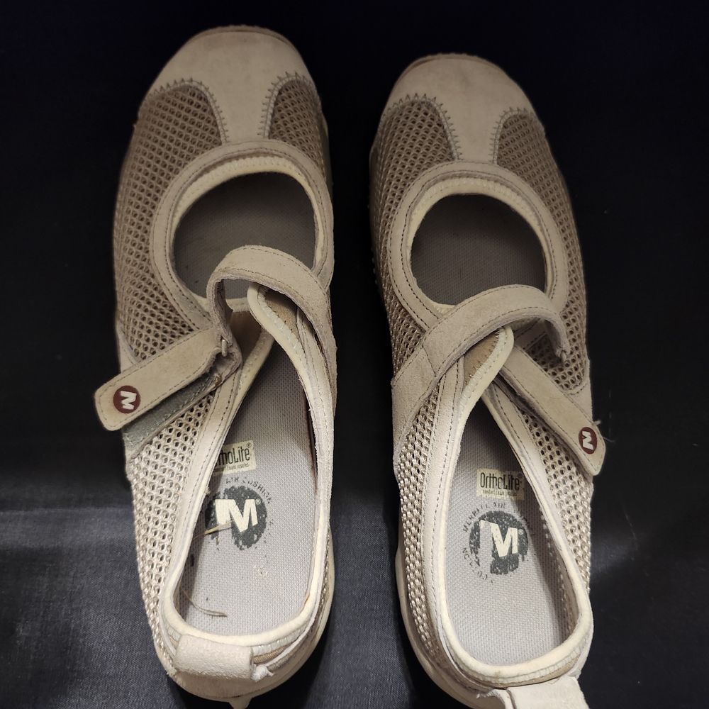 Women's Beige Mary Jane Shoes
